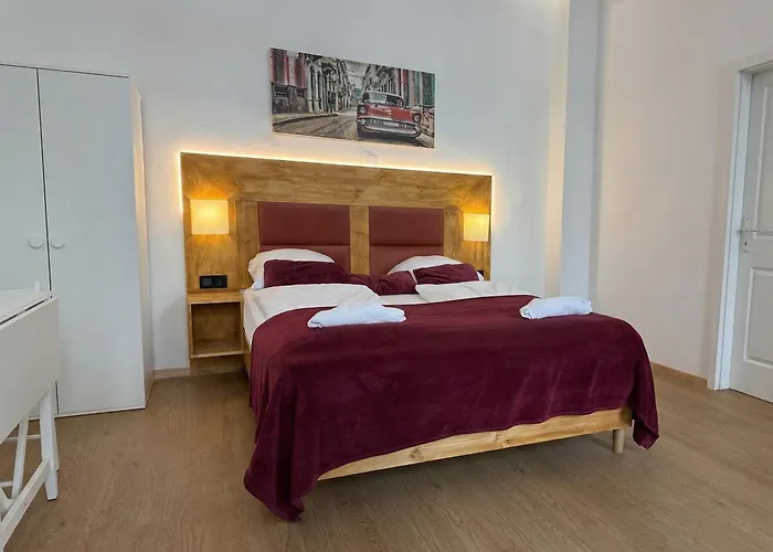 Affordable 6 Minutes From Lugner Sleeps 3 Apartment