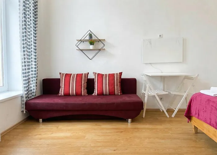 Affordable 6 Minutes From Lugner Sleeps 3