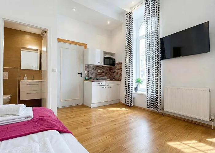 Affordable 6 Minutes From Lugner Sleeps 3 Wien