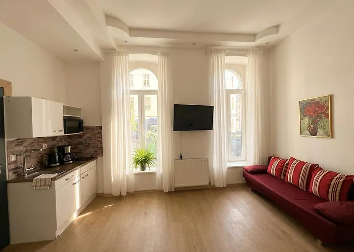 Affordable 6 Minutes From Lugner Sleeps 3 Apartment