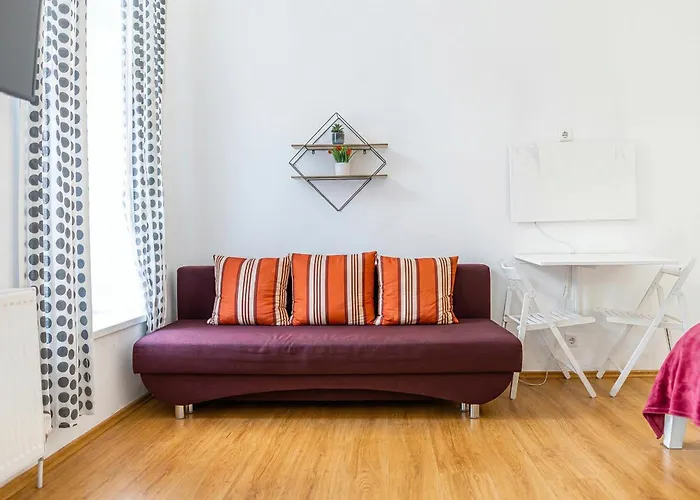 Affordable 6 Minutes From Lugner Sleeps 3 Wien